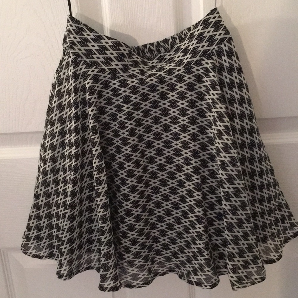 Flowing skirt